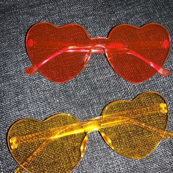Novelty Heart Colored Glasses - Picture 2 of 3
